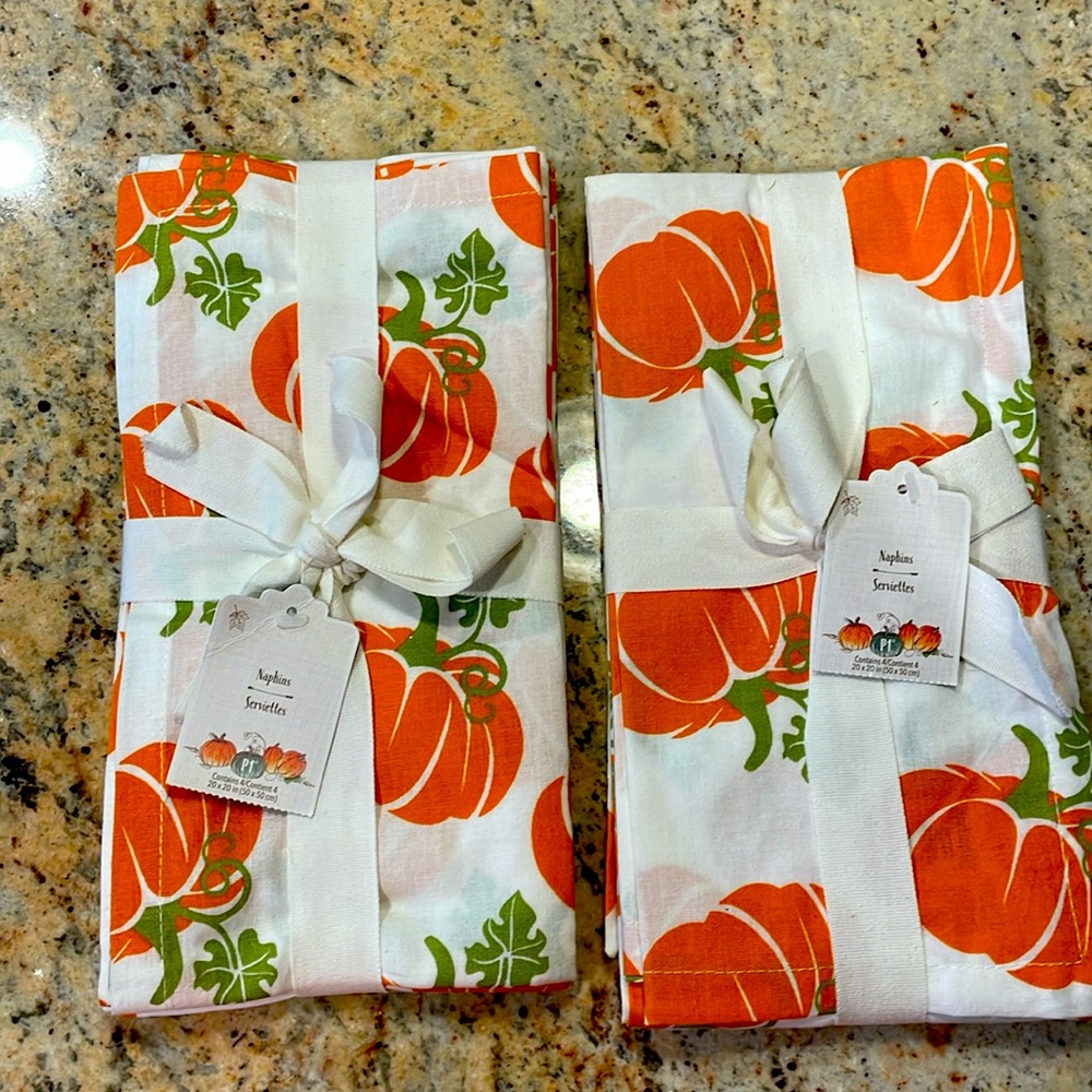 NWT cloth pumpkin napkins- 8 count